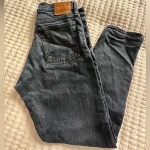 Wedgie fit black demin Levi’s